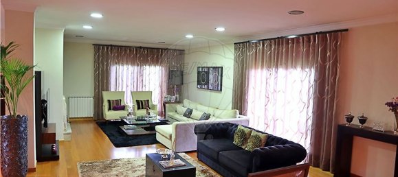 3 bedrooms House in Santo Tirso, Portugal No. 23324 5