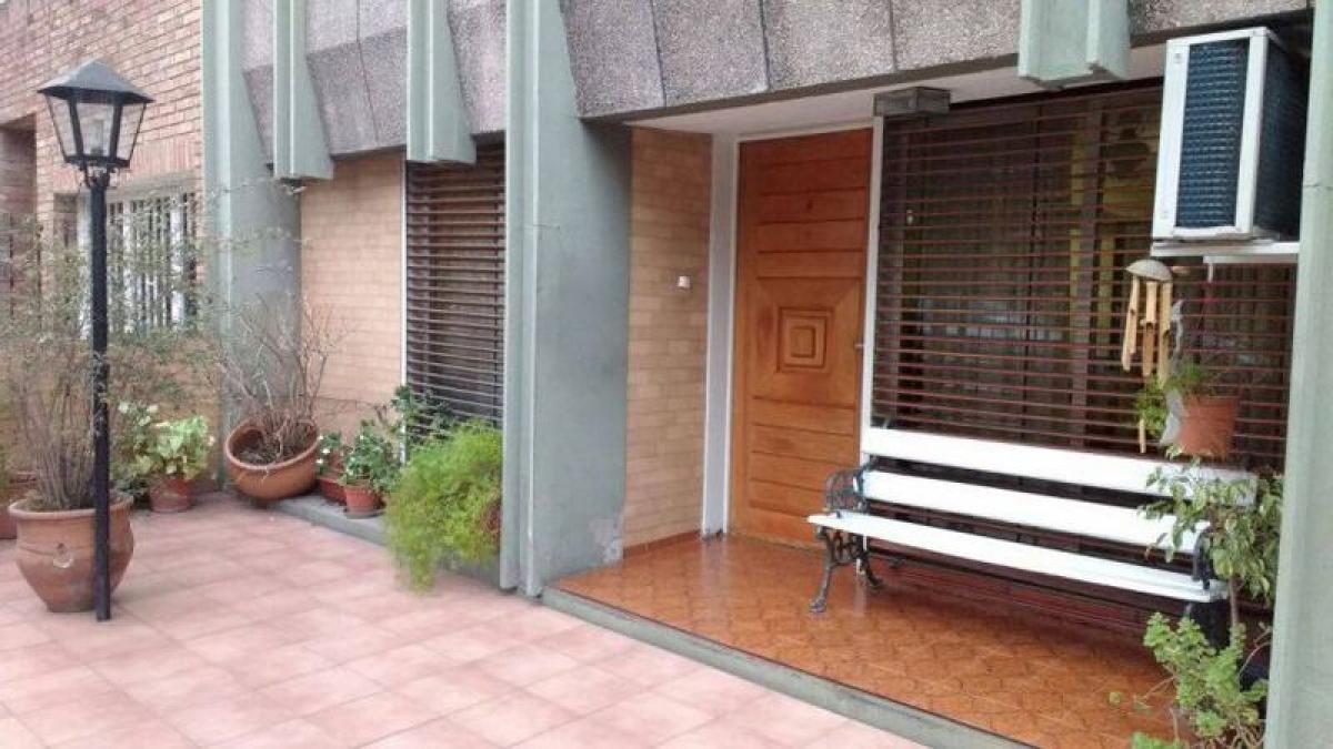 Apartamento de 2 dormitorios en Córdoba, Argentina No. 61795