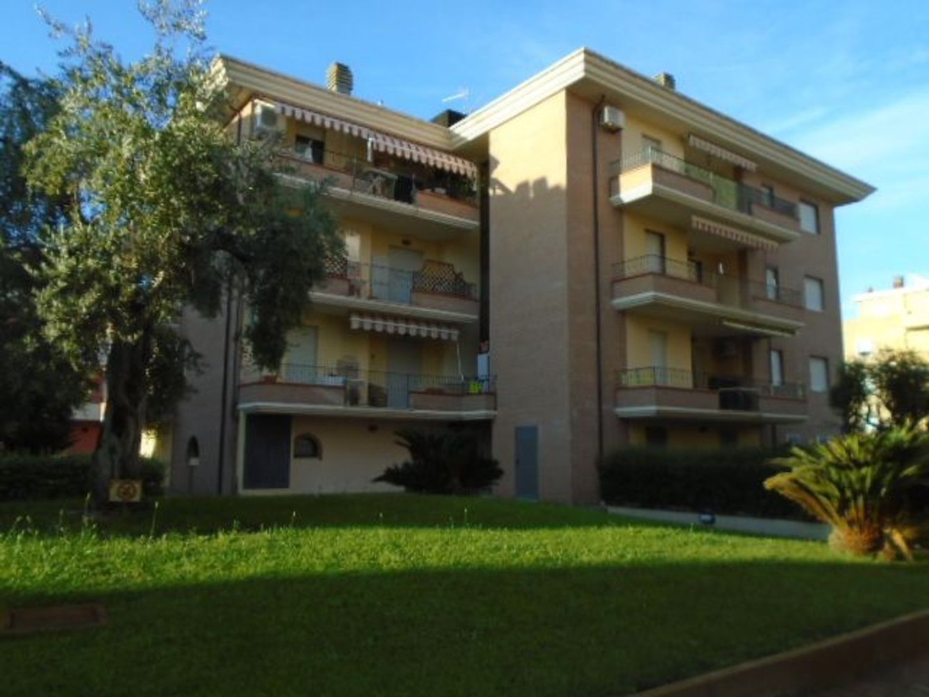 2 bedrooms Apartment in Martinsicuro, Italy No. 344340