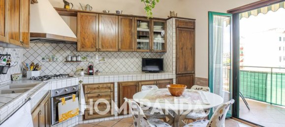 4 bedrooms Apartment in Naples, Italy No. 346127 4