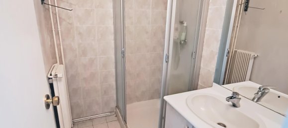 4 bedrooms Apartment in Reims, France No. 273977 13