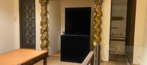 2 bedrooms Commercial property in Florence, Italy No. 220295 5