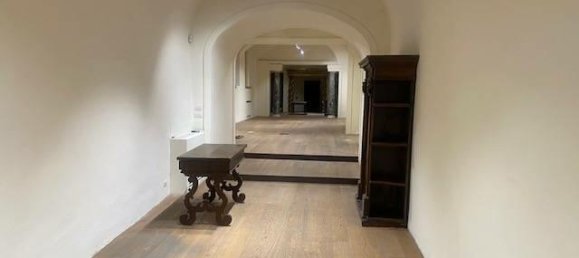 2 bedrooms Commercial property in Florence, Italy No. 220295 29