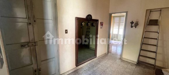 Apartamento de 4 dormitorios en Catania, Italy No. 325536 2