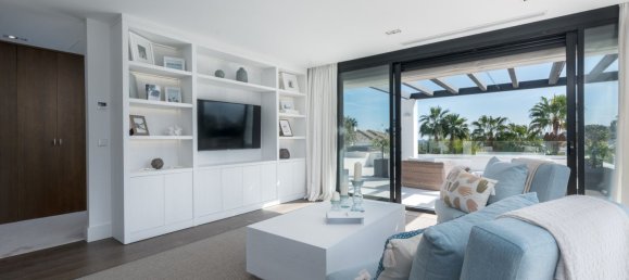 7 bedrooms Villa in Marbella, Spain No. 89495 15