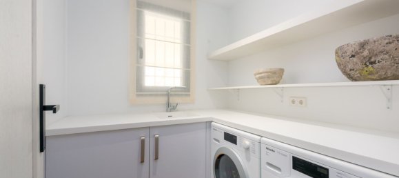 7 bedrooms Villa in Marbella, Spain No. 89495 3