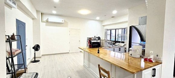 3 bedrooms Condo in Bangkok, Thailand No. 22159 10