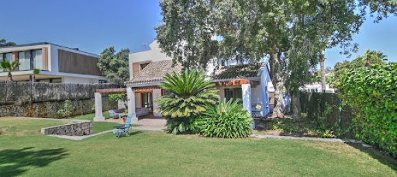 4 bedrooms Villa in Cadiz, Spain No. 141903 2