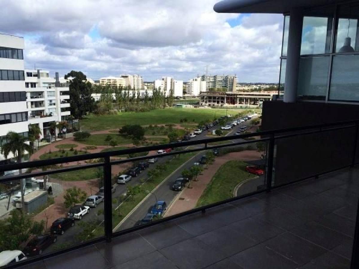 84m² Office in Tigre, Argentina No. 29677