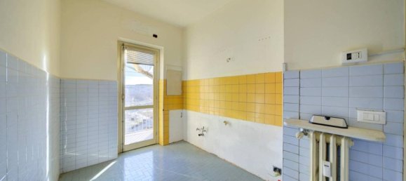 3-Zimmer Wohnung in Turin, Italy, Nr. 37038 3