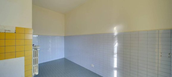 3-Zimmer Wohnung in Turin, Italy, Nr. 37038 5