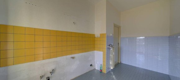 3-Zimmer Wohnung in Turin, Italy, Nr. 37038 4