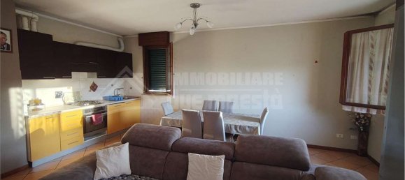 4 rooms Apartment in Reggio Emilia, Italy No. 264057 3