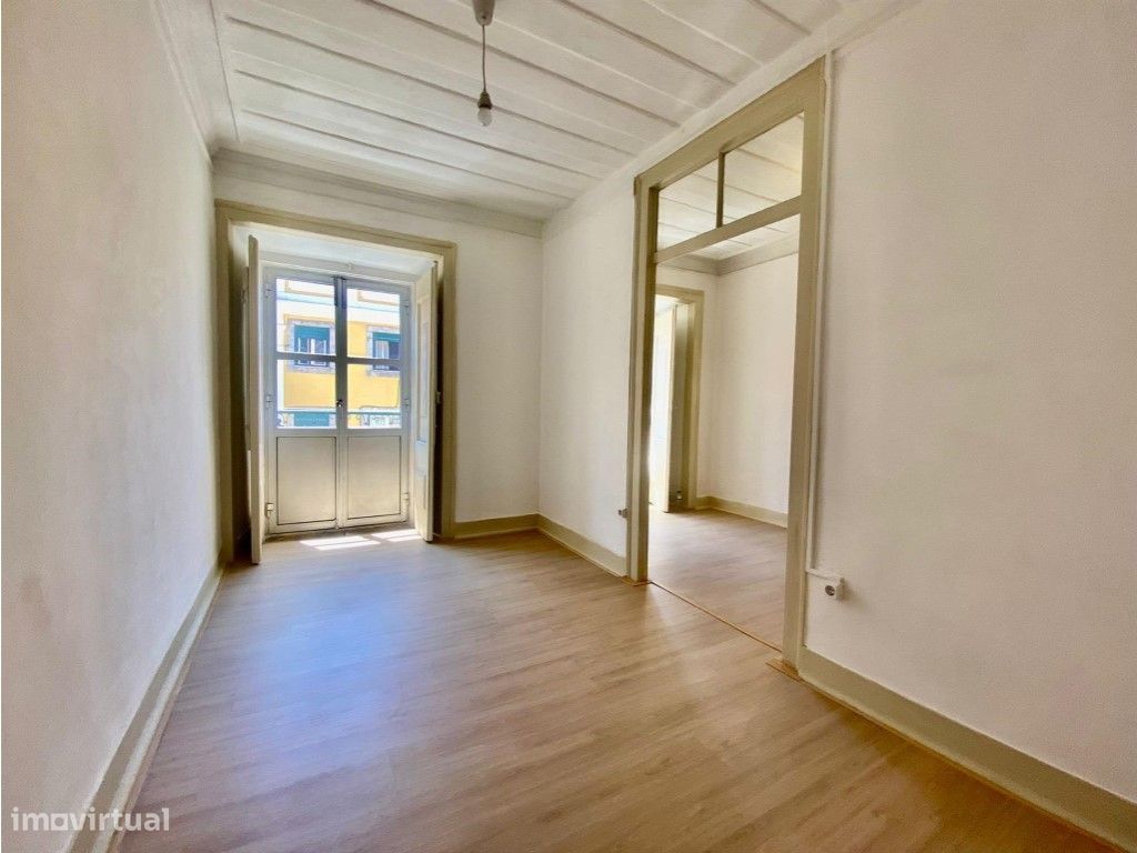 Apartamento de 2 dormitorios en Lisbon, Portugal No. 349712