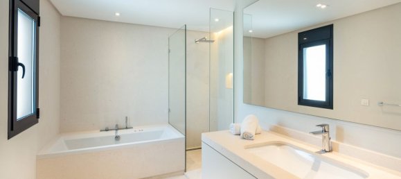 5 bedrooms House in Marbella, Spain No. 71876 20