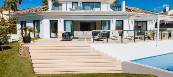 5 bedrooms House in Marbella, Spain No. 71876 2