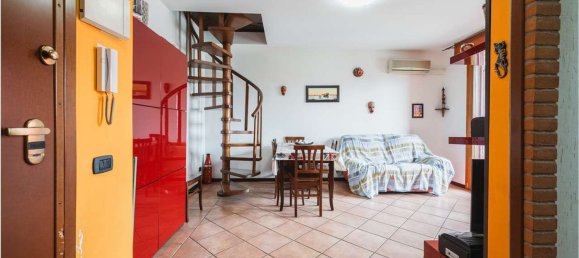 Apartamento de 3 divisões em Fidenza, Italy N.º 262952 2