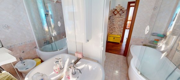 3غرفة شقة في Agugliano, Italy رقم 308172 10