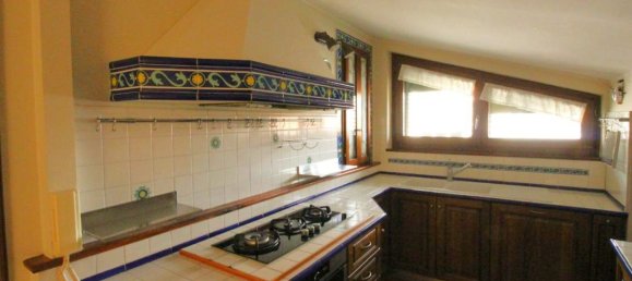 8 rooms House in Termoli, Italy No. 142425 30
