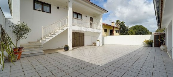 4 bedrooms House in Oliveirinha, Portugal No. 180948 41
