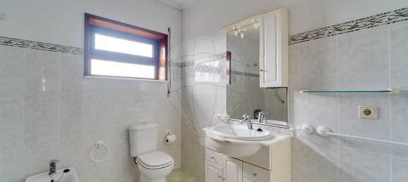 4 bedrooms House in Oliveirinha, Portugal No. 180948 23