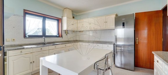 4 bedrooms House in Oliveirinha, Portugal No. 180948 4