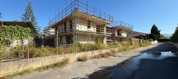 Escritório de 3 divisões em Salerno, Italy N.º 289774 19