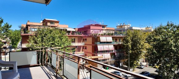 3 rooms Apartment in Pomezia, Italy No. 270276 4