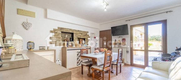 2 bedrooms House in Gallicano nel Lazio, Italy No. 54081 3