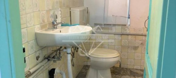 3 bedrooms House in Carrara, Italy No. 355294 17