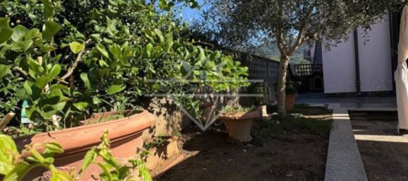 3 bedrooms House in Carrara, Italy No. 355294 21