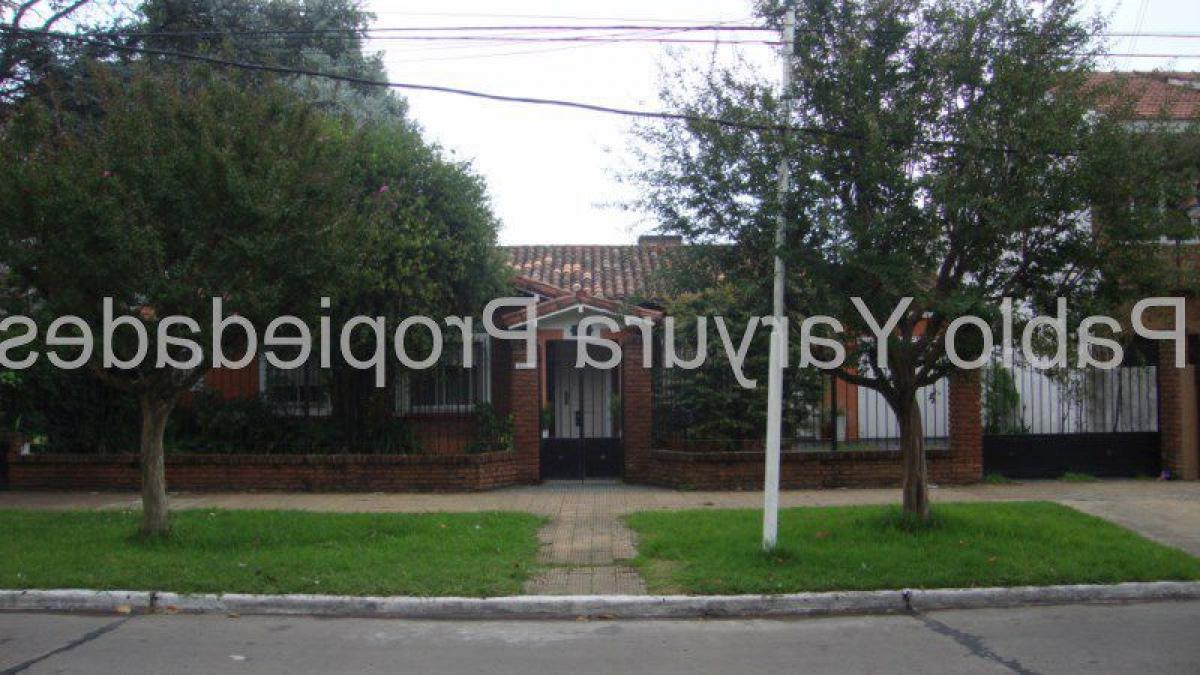 3 Schlafzimmer Haus in Tres de Febrero, Argentina, Nr. 60884