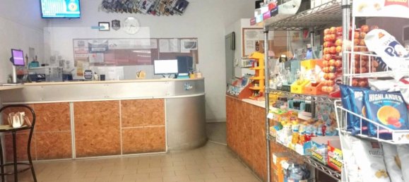 2 rooms Commercial property in Fano, Italy No. 164027 3
