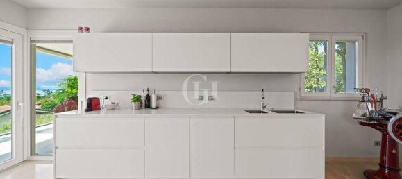 4 bedrooms Villa in Bardolino, Italy No. 321496 12