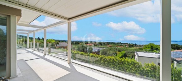 4 bedrooms Villa in Bardolino, Italy No. 321496 9