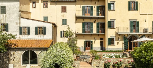 5 bedrooms Building in Laterina Pergine Valdarno, Italy No. 160430 3