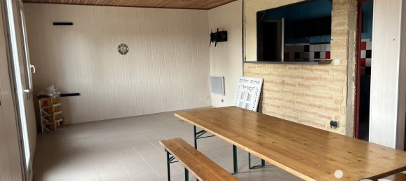 Casa de 4 dormitorios en Deux-Sevres, France No. 348618 21