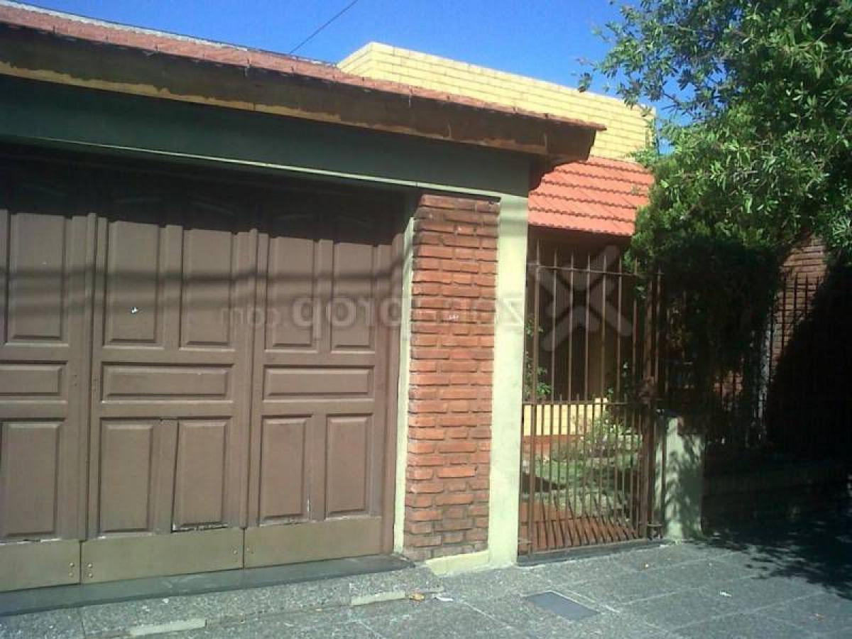 4 غرف نوم منزل في Quilmes, Argentina رقم 1612