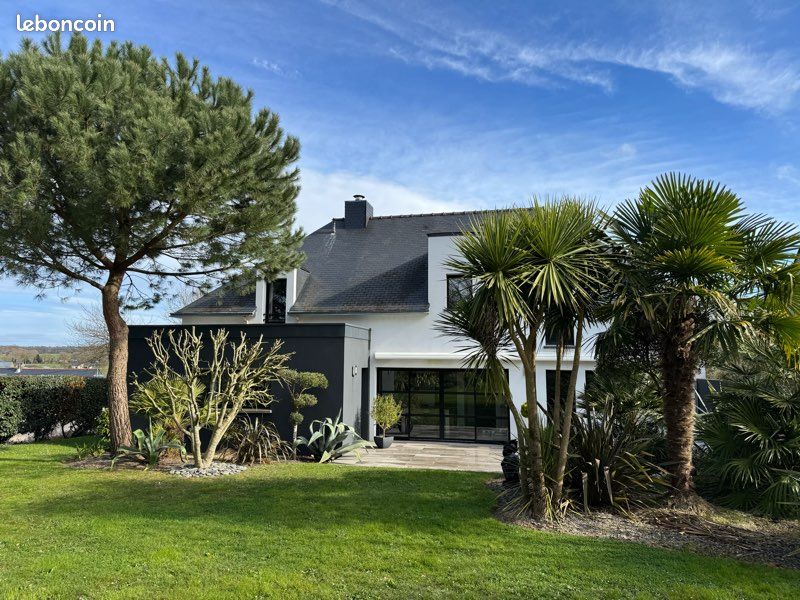 5 bedrooms House in Chateaubourg, France No. 332022