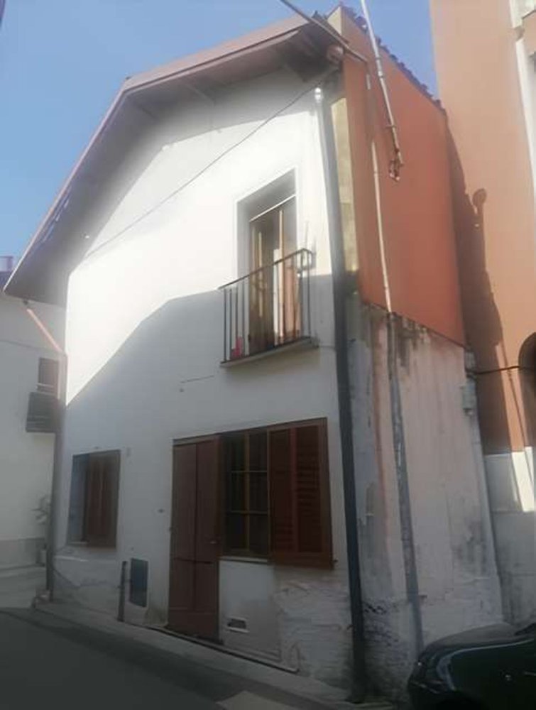 3 rooms Apartment in Giussano, Italy No. 6498