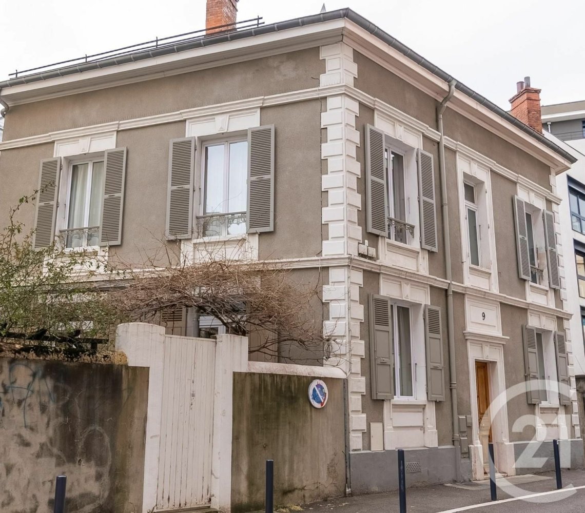 6 chambres Maison à Grenoble, France No. 355474
