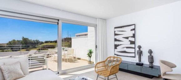 3 bedrooms Townhouse in Estepona, Spain No. 2472 7