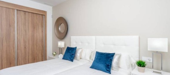 3 bedrooms Townhouse in Estepona, Spain No. 2472 14