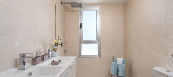 3 bedrooms Townhouse in Estepona, Spain No. 2472 15