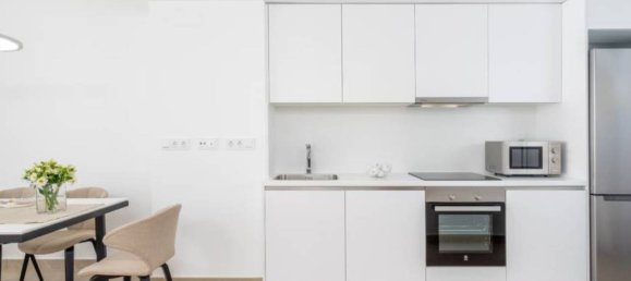 3 bedrooms Townhouse in Estepona, Spain No. 2472 9