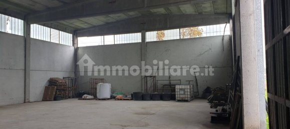 368m² Warehouse in Rubiera, Italy No. 373698 2