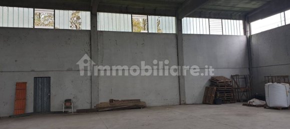 368m² Warehouse in Rubiera, Italy No. 373698 4