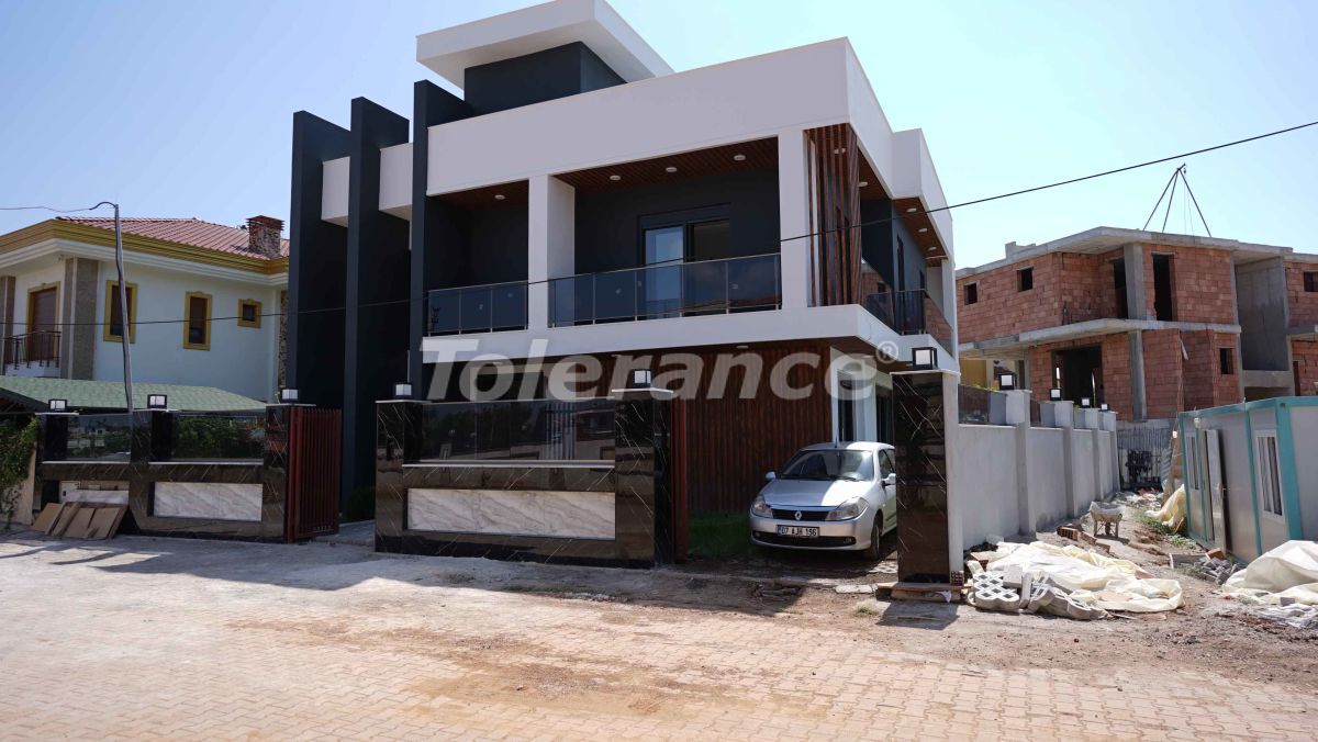 Villa 6+1 in Antalya, Turkey No. 771