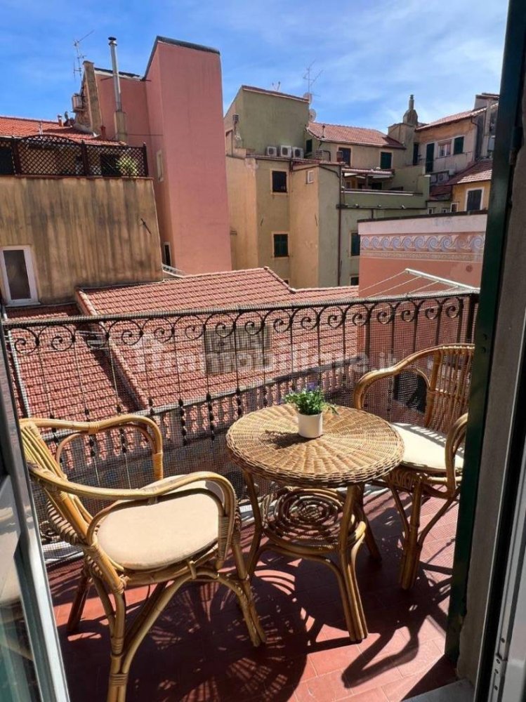 Apartamento de 2 dormitorios en Finale Ligure, Italy No. 316438