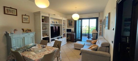 2 rooms Apartment in Rome, Italy No. 302719 9